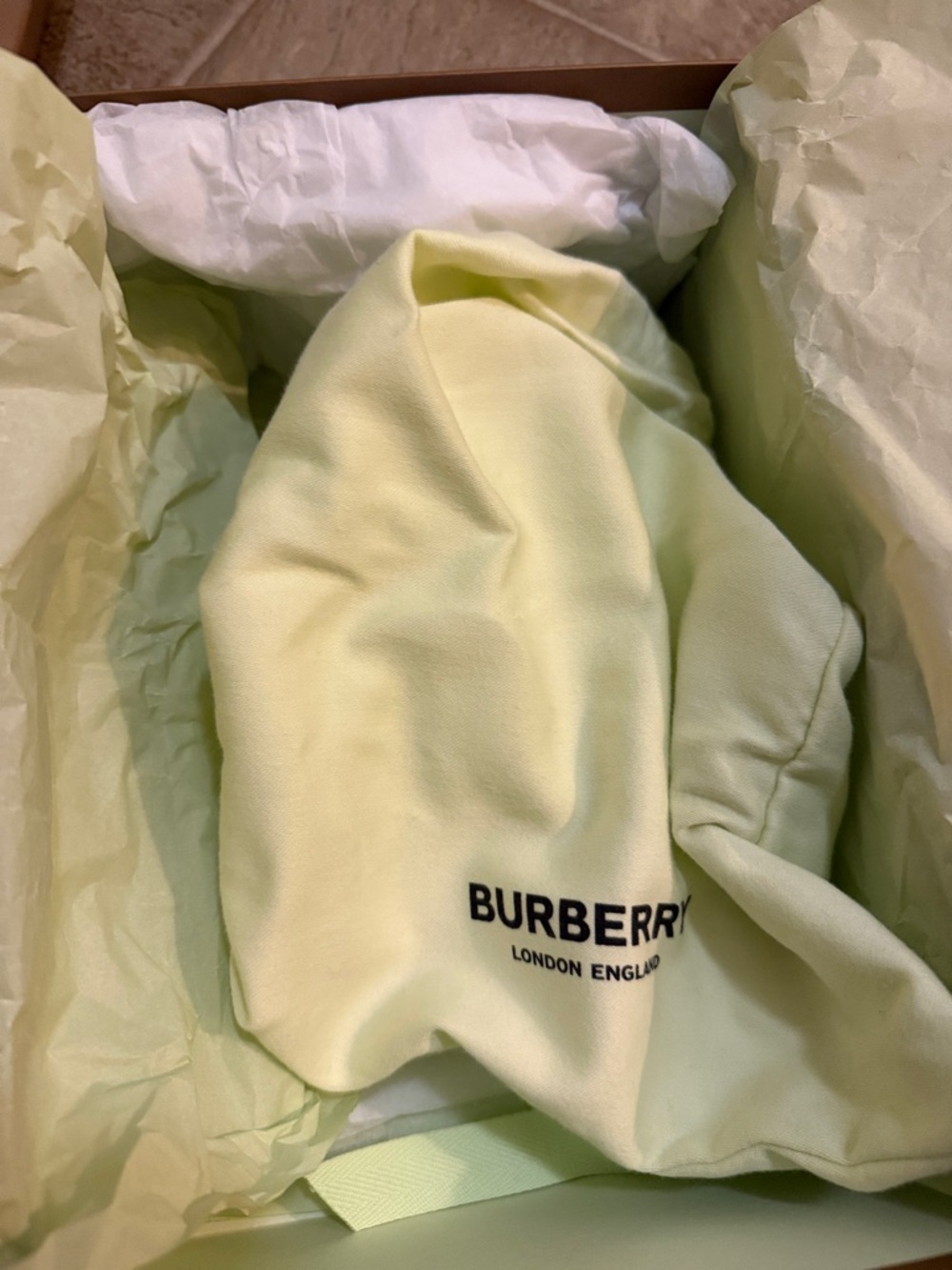 Burberry Cream/White Kids Logo Low-Top Sneakers size 27 or 10 US - Picture 4 of 4